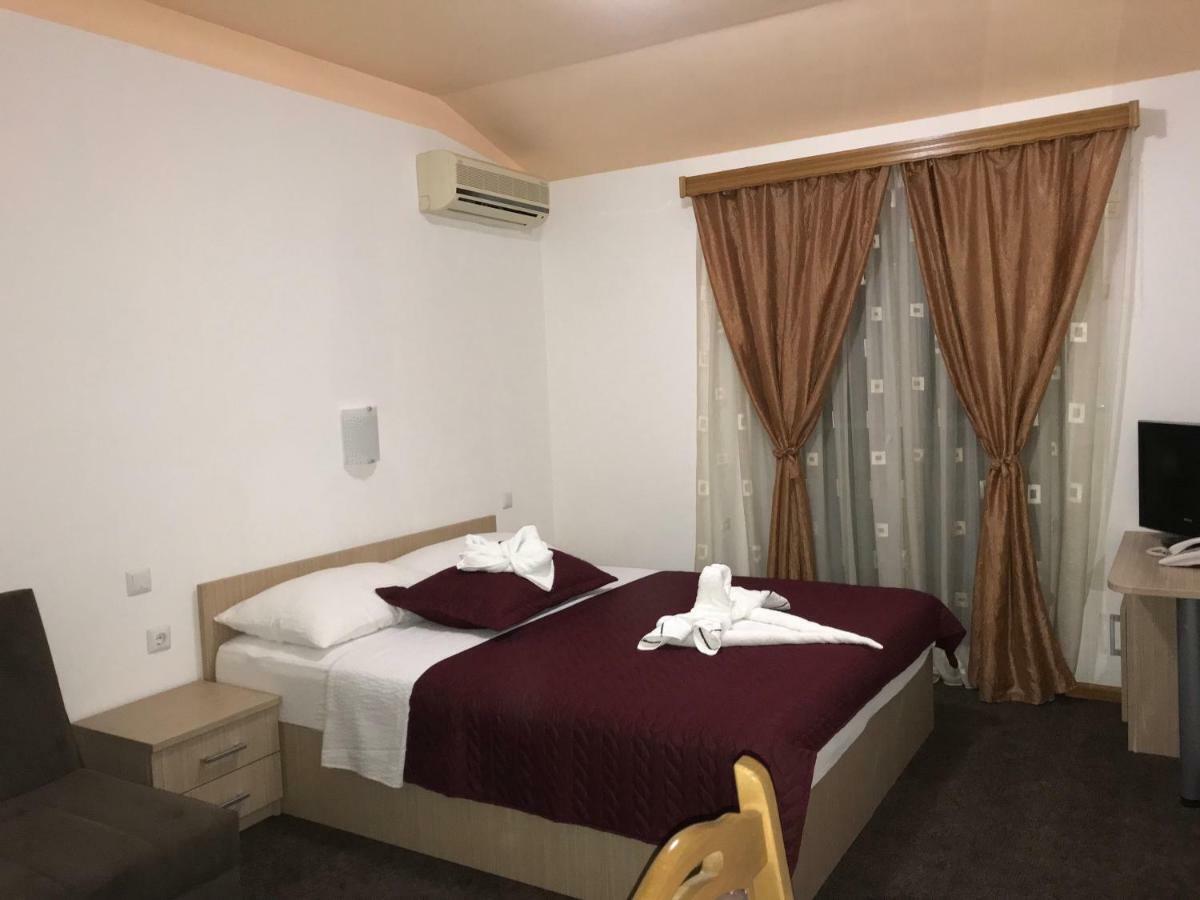 Hotel Ami - M Neum Zewnętrze zdjęcie
