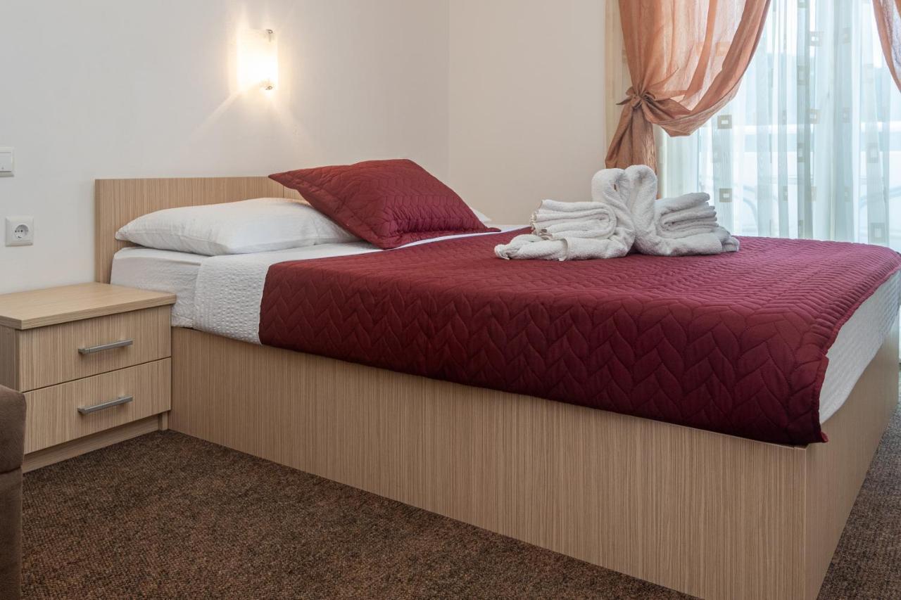 Hotel Ami - M Neum Zewnętrze zdjęcie